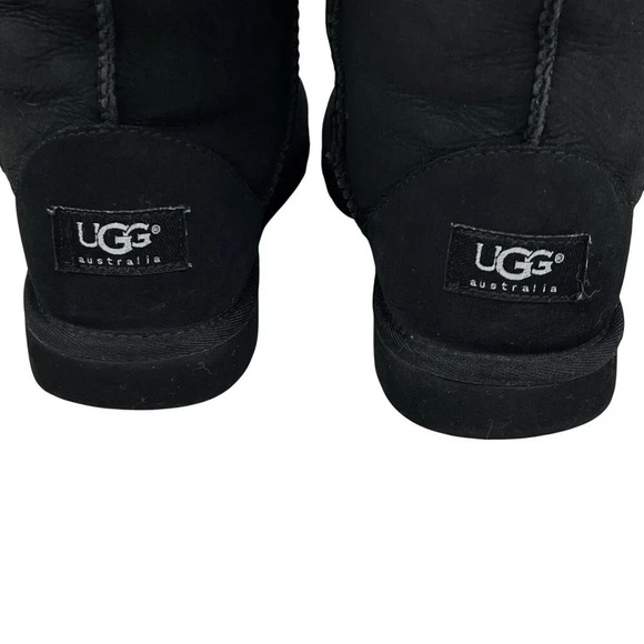 Ugg Womens 6 Black Genuine Leather & Sheepskin Tall Winter Boots Snow Sports Fun - Picture 3 of 16